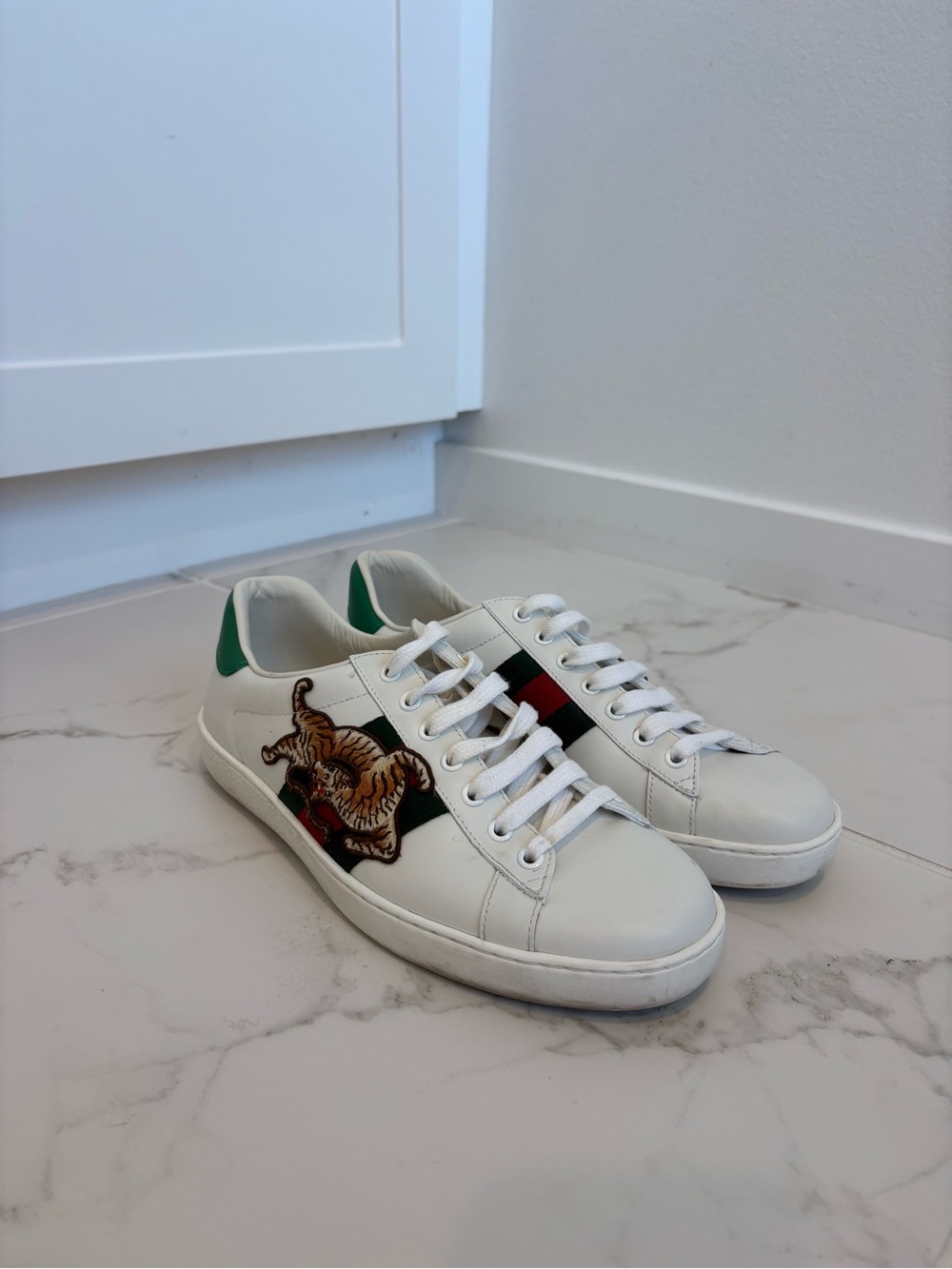 Gucci White Ace Sneakers with Tiger - Picture 6 of 7